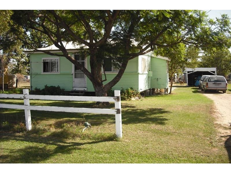 67 Kaboon St, Yelarbon QLD 4388