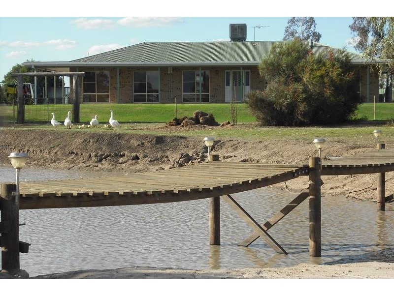 10 Hensler Rd, Goondiwindi QLD 4390