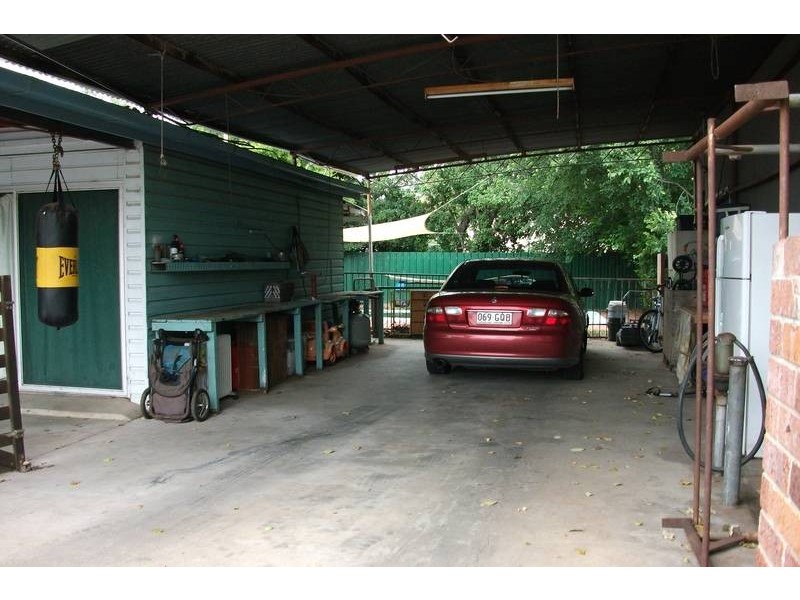 52 McLean St, Goondiwindi QLD 4390