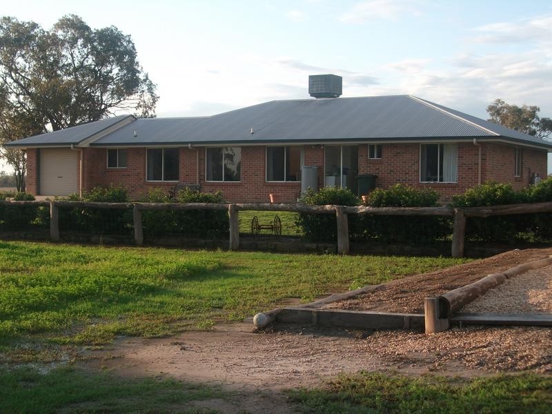 54 Ash Rd, Goondiwindi QLD 4390