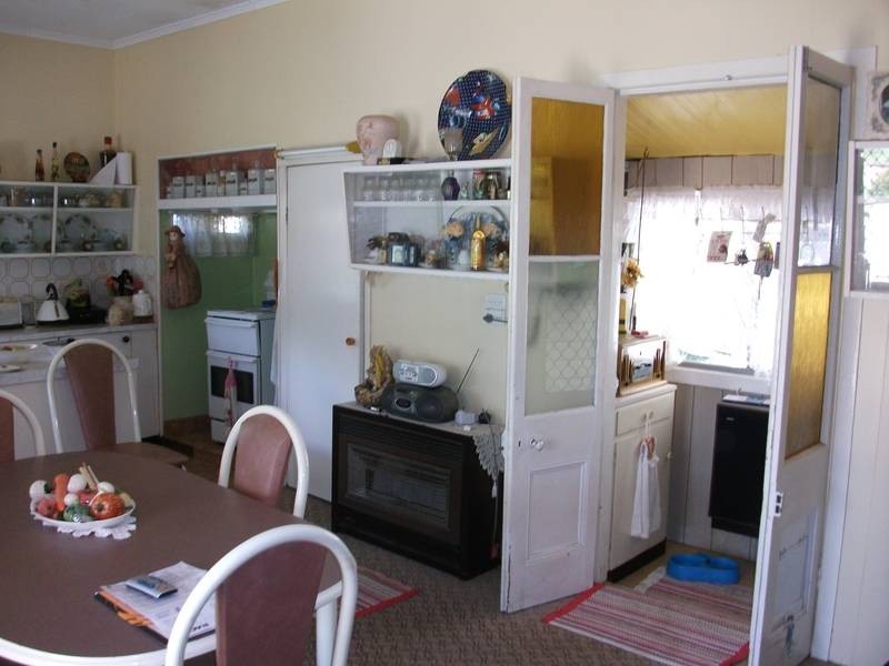 16 Burrell St, Yelarbon QLD 4388