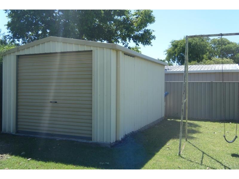 19 Charles Ave, Goondiwindi QLD 4390
