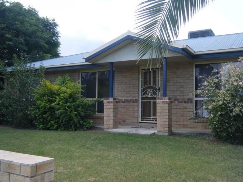 19 Charles Ave, Goondiwindi QLD 4390