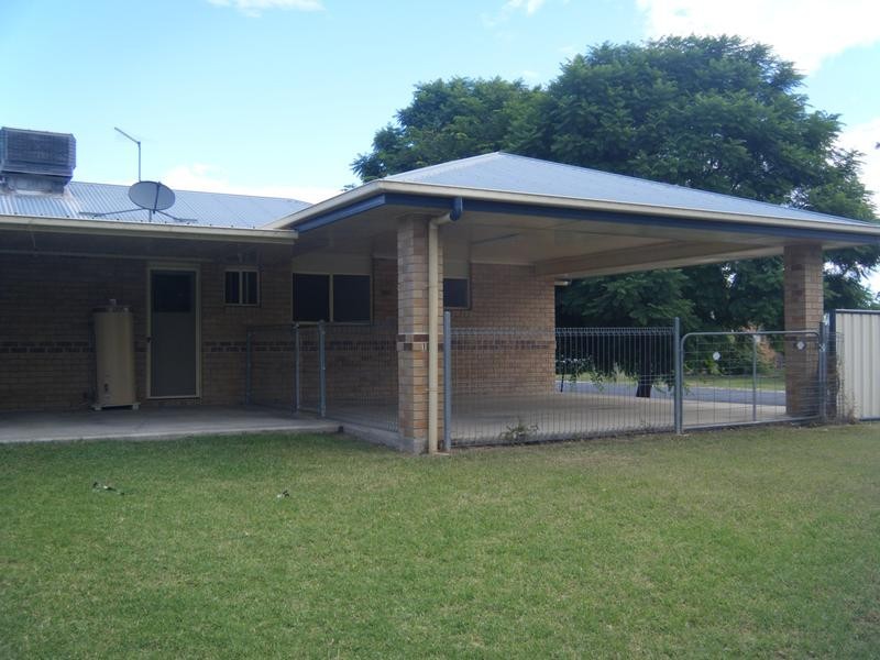 19 Charles Ave, Goondiwindi QLD 4390