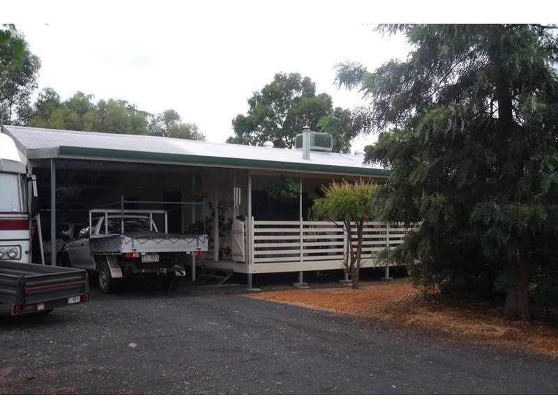 19 Lagoon St, Yelarbon QLD 4388