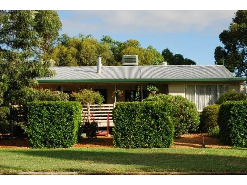 19 Lagoon St, Yelarbon QLD 4388