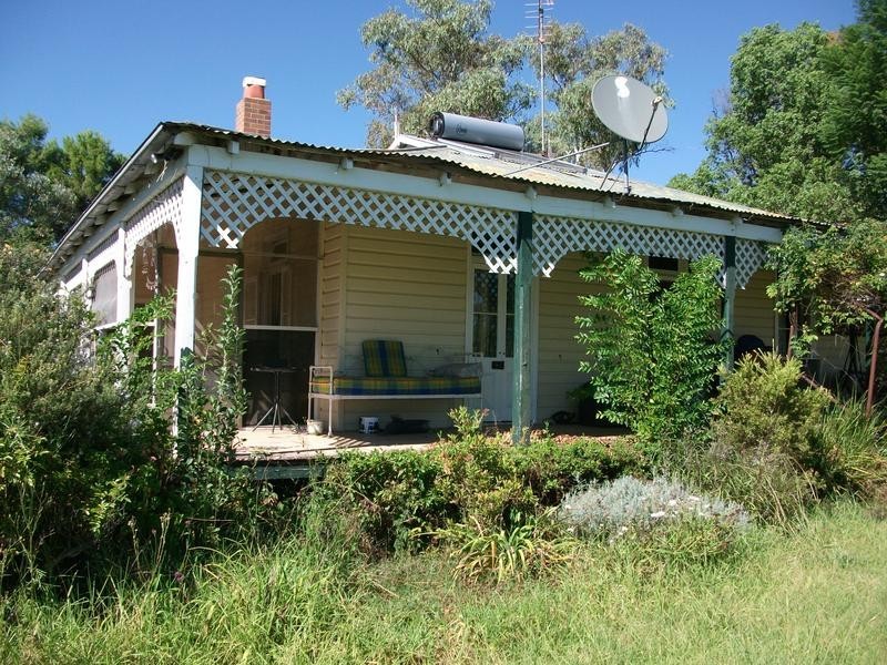 8 Warialda – Yetman Rd, Coolatai NSW 2402
