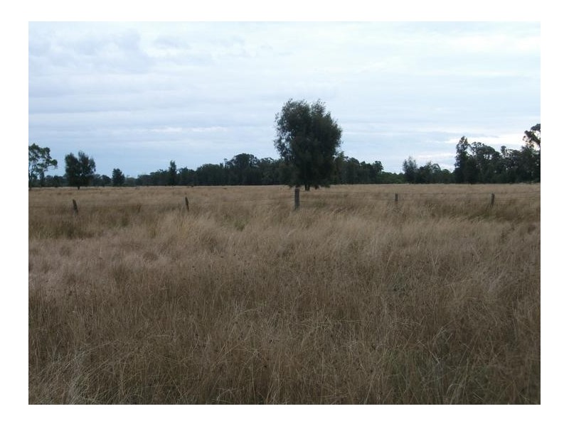 4 Kurumbul Rd, Yelarbon QLD 4388