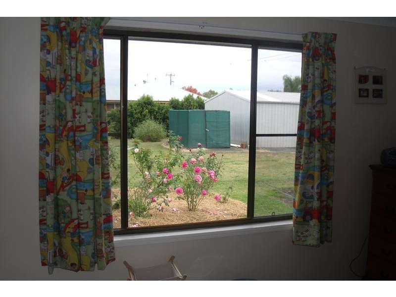 7 Sandalwood Dr, Goondiwindi QLD 4390