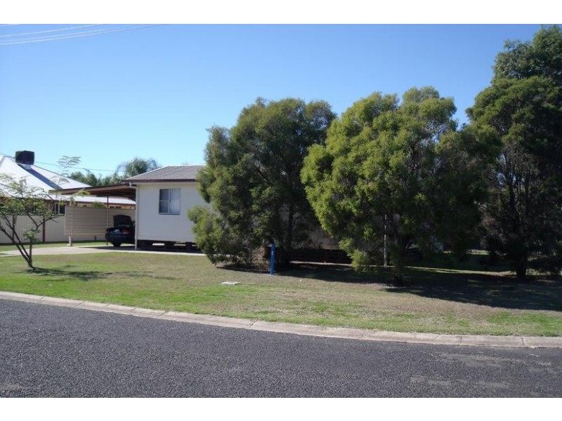 1 Kurrajong ct, Goondiwindi QLD 4390