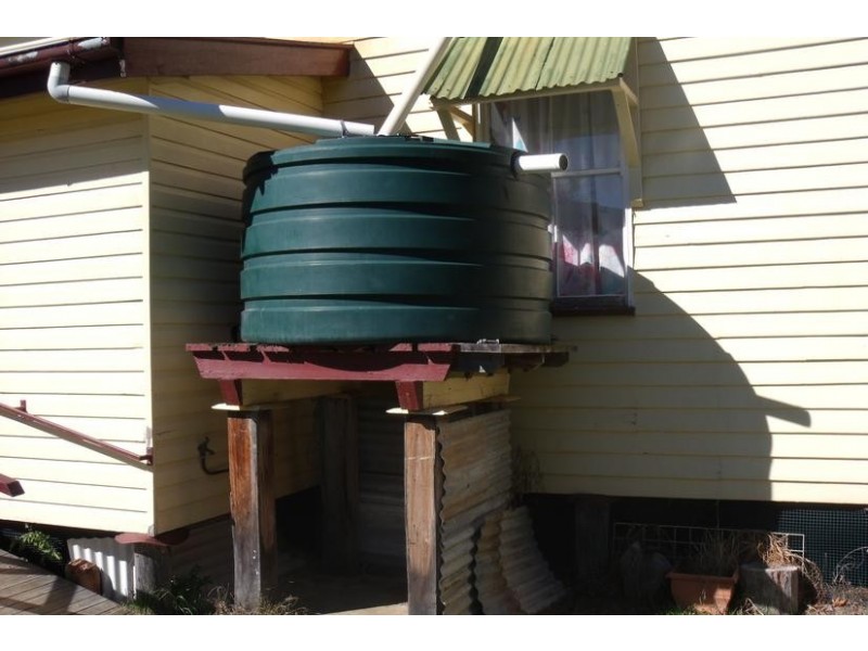 34 George St, Inglewood QLD 4387