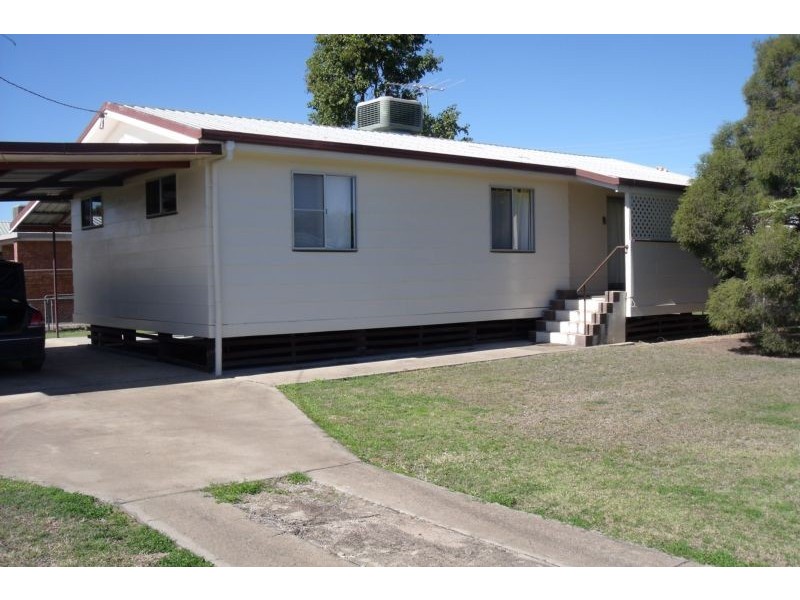 1 Kurrajong ct, Goondiwindi QLD 4390