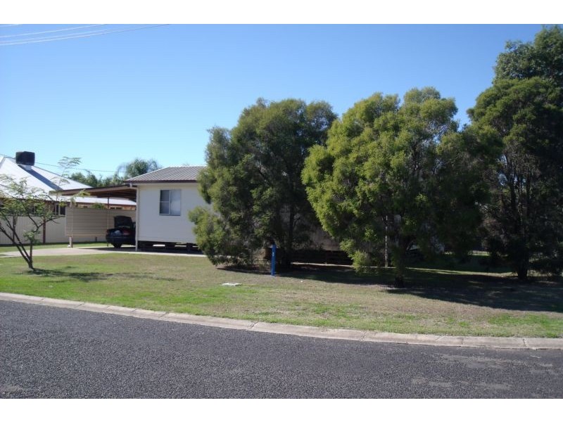 1 Kurrajong ct, Goondiwindi QLD 4390