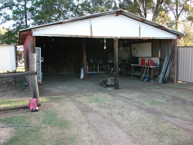 16 Malone St, Texas QLD 4385