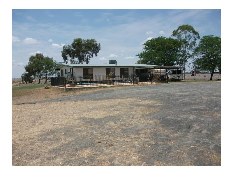 Mooroobie Lane, Goondiwindi QLD 4390