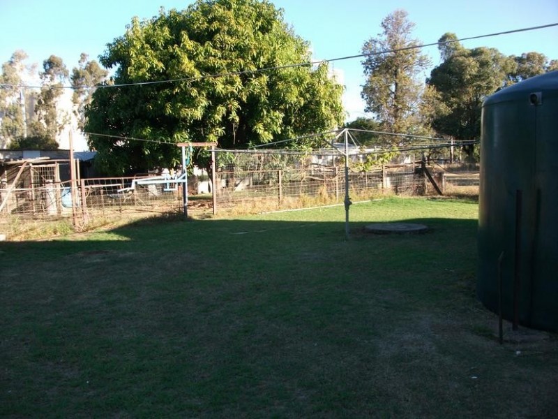 15 Lane St, Bungunya QLD 4494