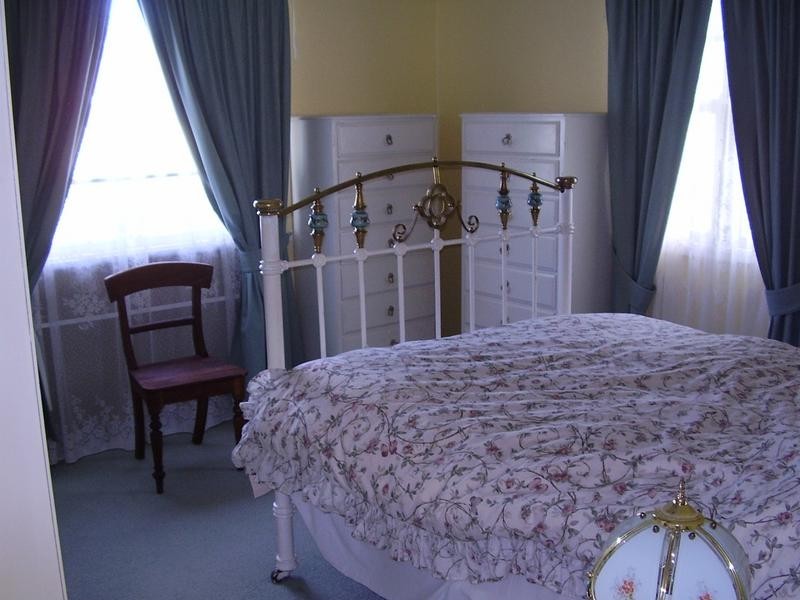 12 Avon St, Texas NSW 4385