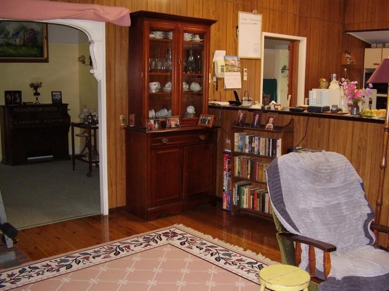 12 Avon St, Texas NSW 4385