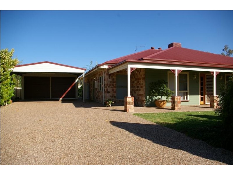 10 Serpentine Dr, Goondiwindi QLD 4390
