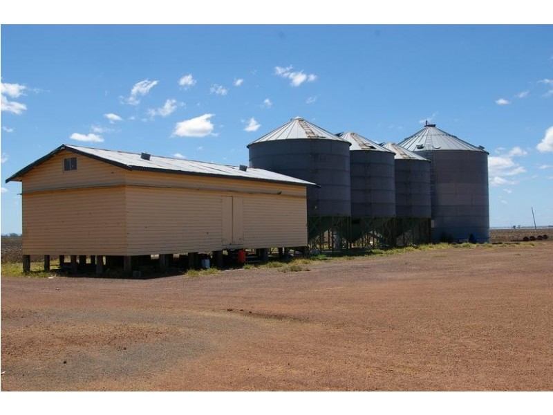 80 Cosgroves Rd, St Ruth QLD 4405