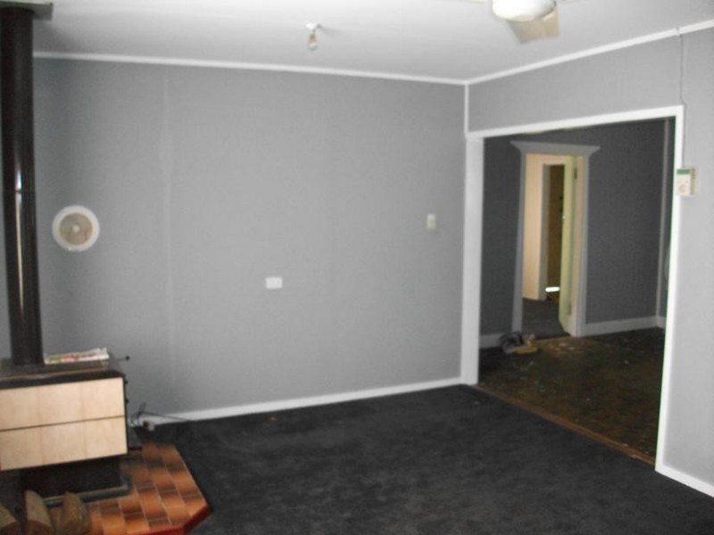 17 Malone St, Texas NSW 4385