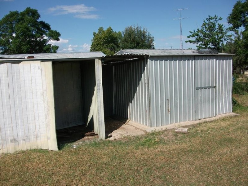 17 Malone St, Texas NSW 4385