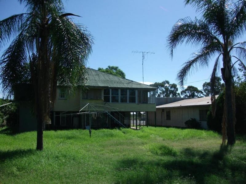 8 Taloom St, Yelarbon QLD 4388