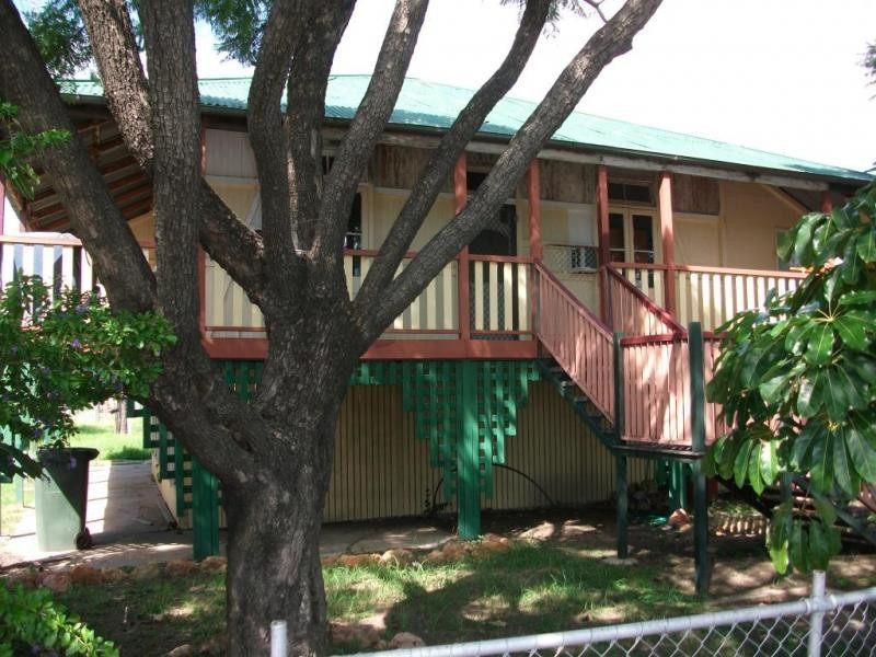 8 Taloom St, Yelarbon QLD 4388