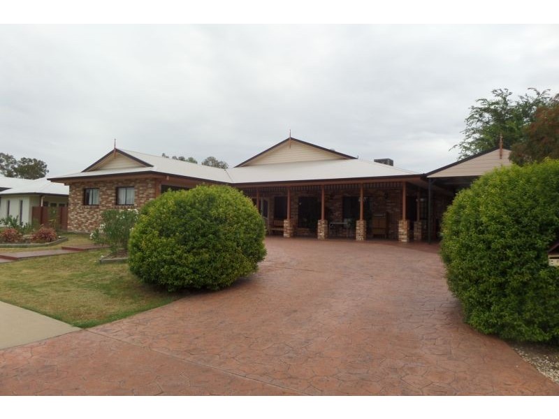 7 Paul Bradley Dr, Goondiwindi QLD 4390