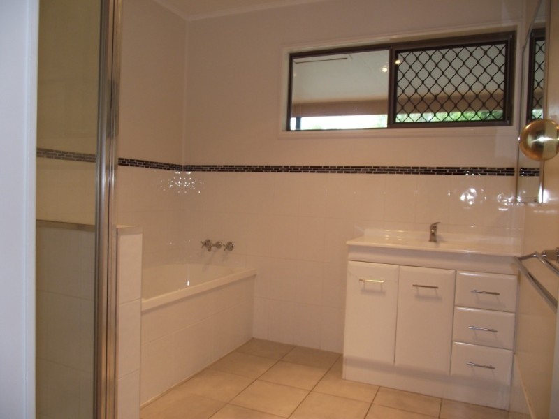 11 Gibson St, Goondiwindi QLD 4390