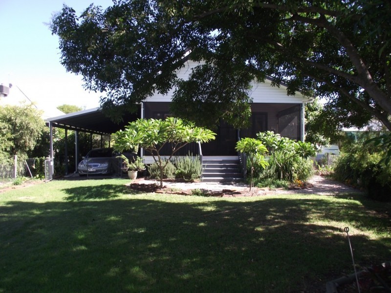 24 Albert St, Goondiwindi QLD 4390