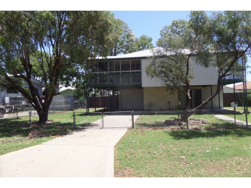 11 Willow St, Goondiwindi QLD 4390