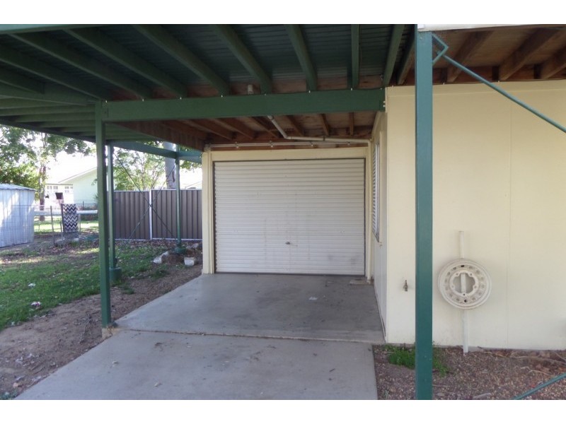 11 Willow St, Goondiwindi QLD 4390