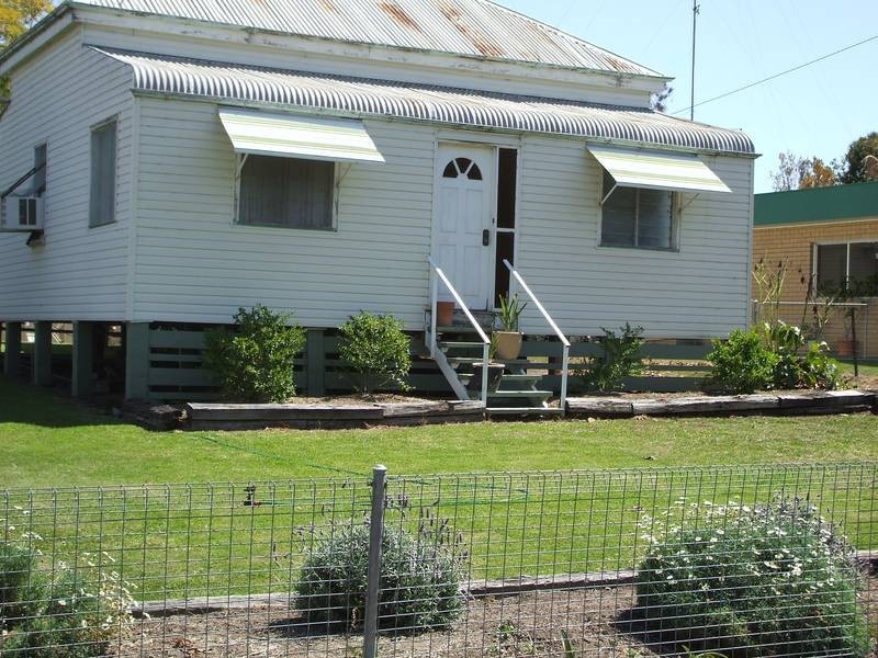 51 Albert Street, Goondiwindi QLD 4390