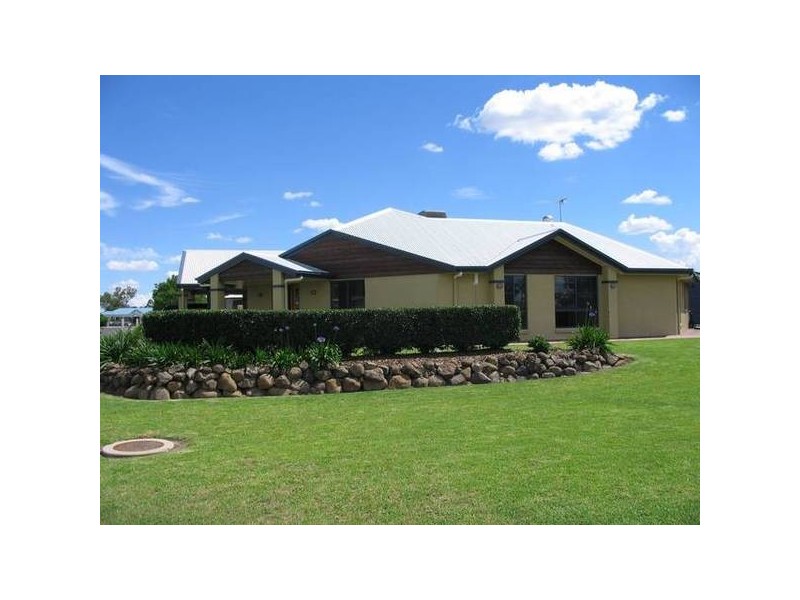 1 Peters Place, Goondiwindi QLD 4390