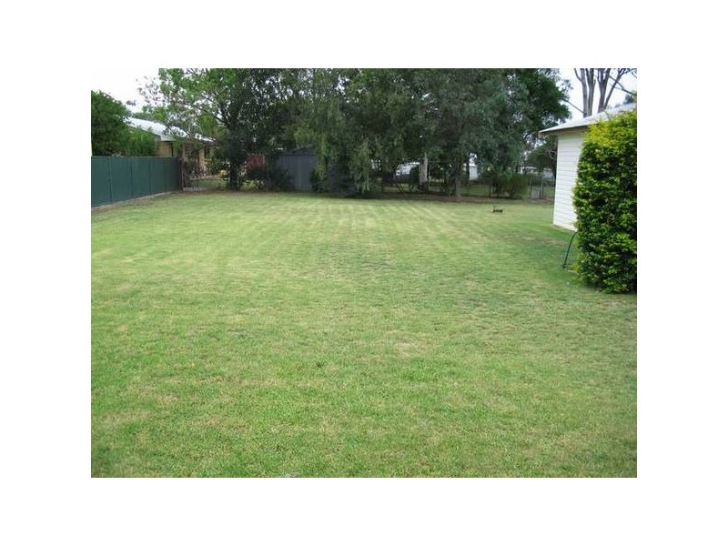 16 De Lacy Street, Goondiwindi QLD 4390