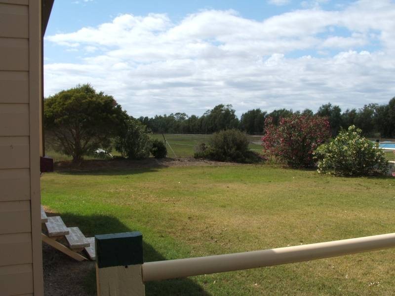 25 Racecourse Road, Goondiwindi QLD 4390