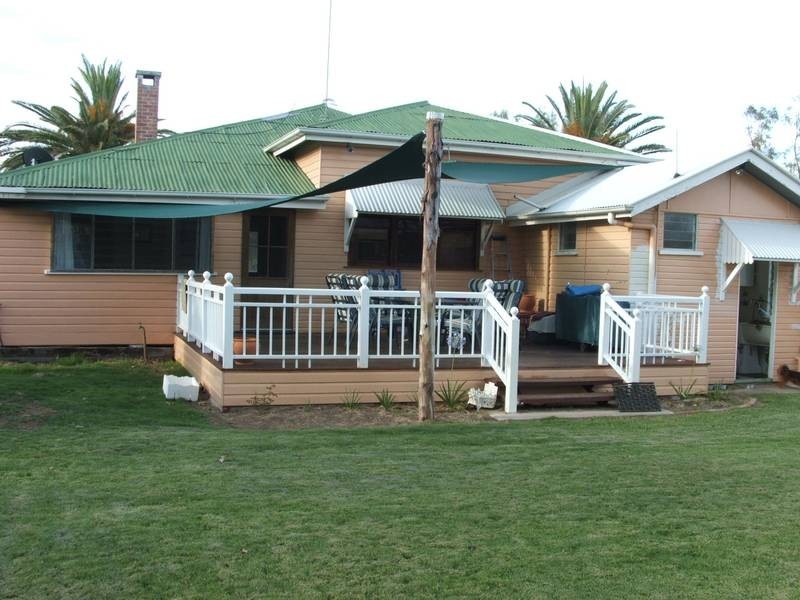 8 Girle St, Yelarbon QLD 4388