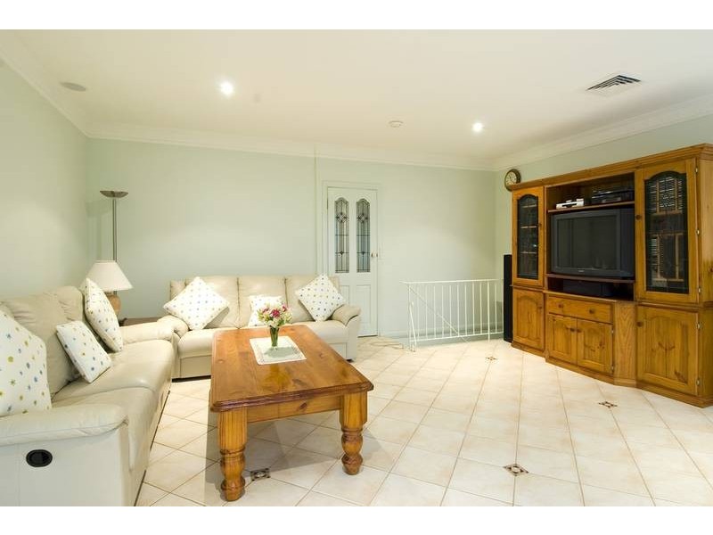 16 Munnumba Avenue, Belrose NSW 2085