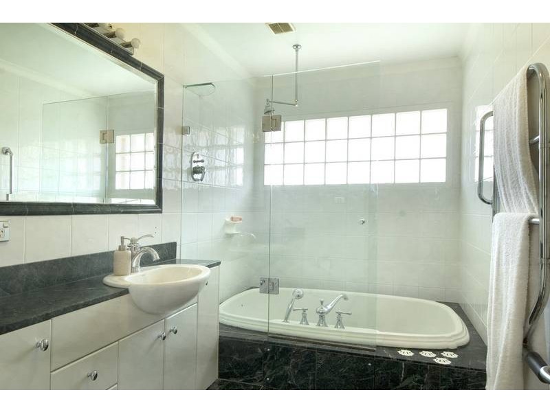 17 Sylvia Place, Frenchs Forest NSW 2086