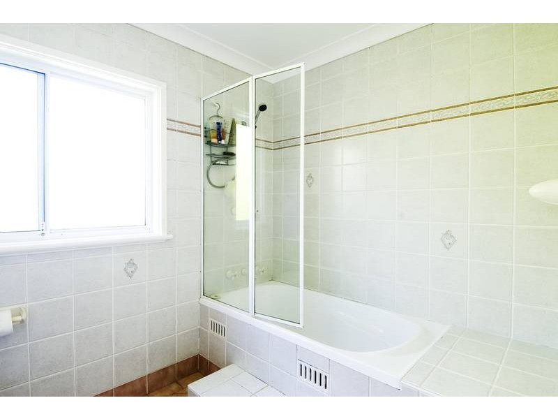 33 Angophora Crescent, Forestville NSW 2087