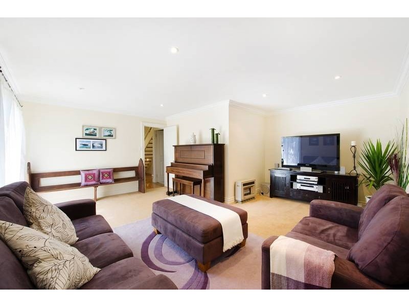 22 Lowanna Street, Belrose NSW 2085