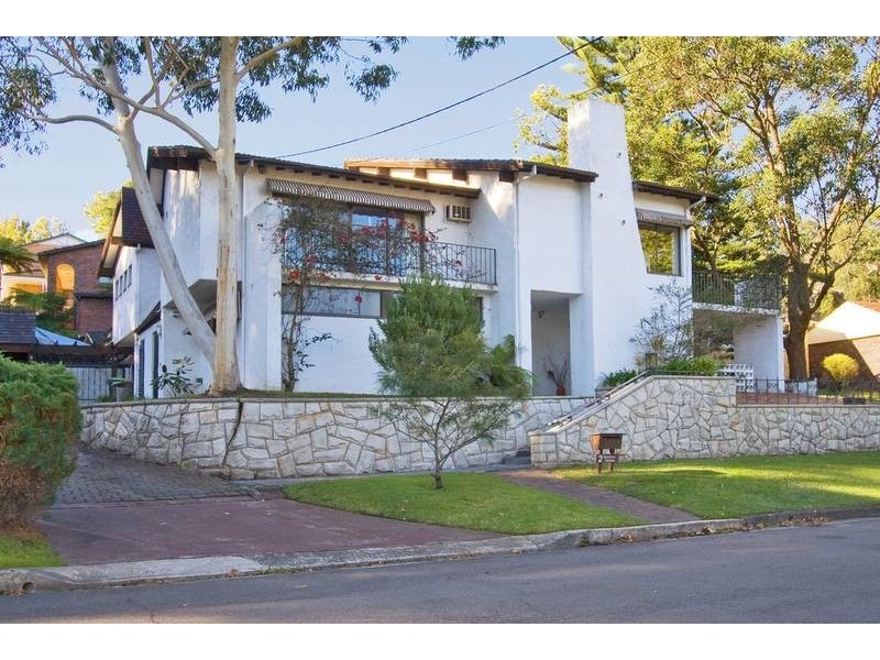 2 Glentrees Avenue, Forestville NSW 2087