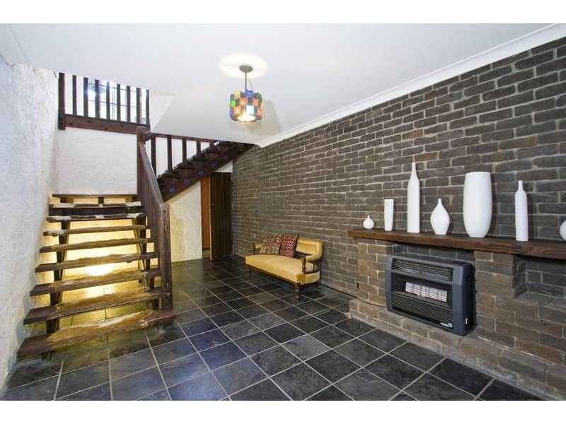 2 Glentrees Avenue, Forestville NSW 2087