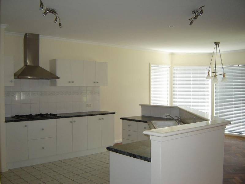 12 MRS MACQUARIE DRIVE, Frenchs Forest NSW 2086