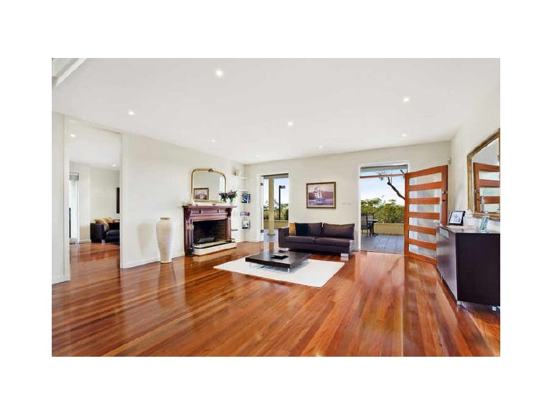 33 HILVERSUM CRESCENT, Belrose NSW 2085