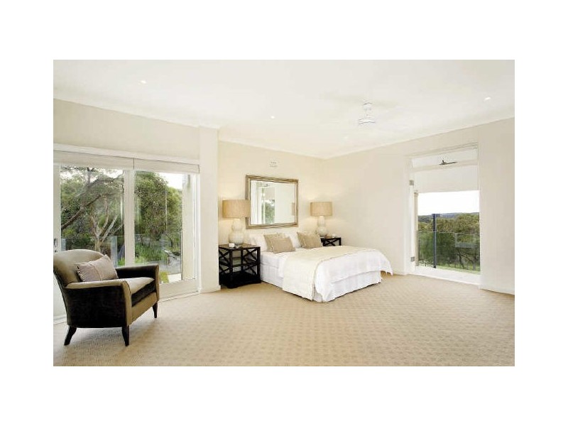 33 HILVERSUM CRESCENT, Belrose NSW 2085