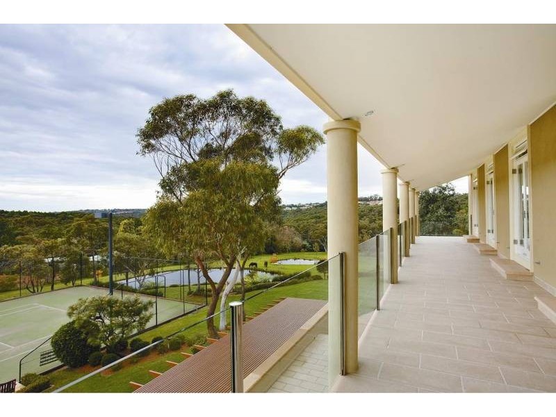 33 HILVERSUM CRESCENT, Belrose NSW 2085