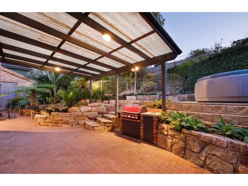 19 Halloran Avenue, Davidson NSW 2085