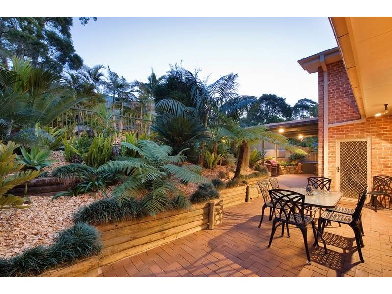 19 Halloran Avenue, Davidson NSW 2085